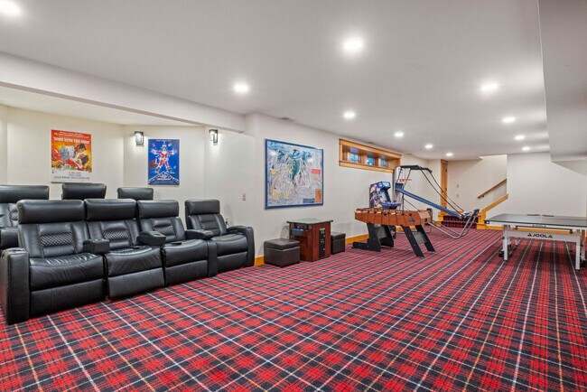 Building Photo - 20 Yellow Birch Cir