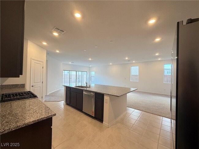 Building Photo - 7516 Castlegreen Ave