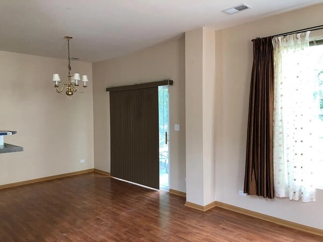 Building Photo - 2723 Sheridan Ct