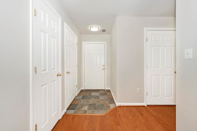 Building Photo - Elevator Condo in Frederick Pent House Level