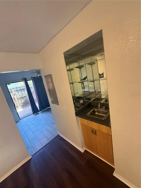 Building Photo - 3355 Riverview Way