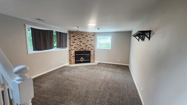 Building Photo - 418 Assembly Dr