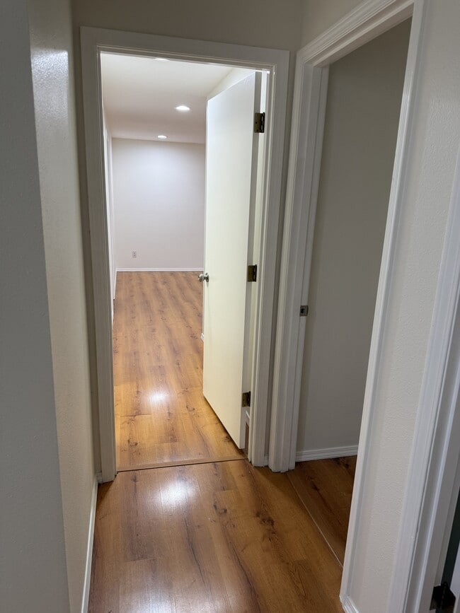 Building Photo - 13235 SW Barberry Dr