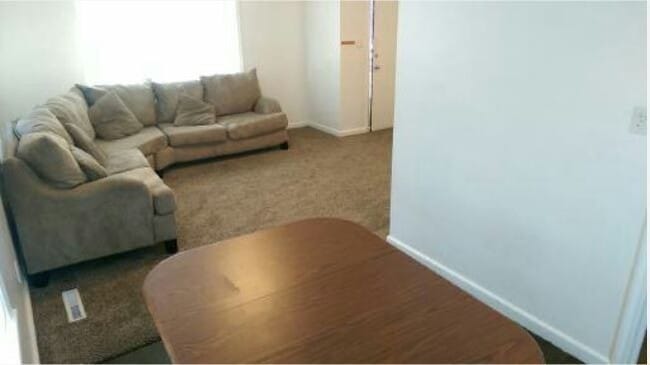 Building Photo - 3 Bedroom Home South Provo