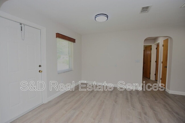 Building Photo - 3602 Bruton Rd