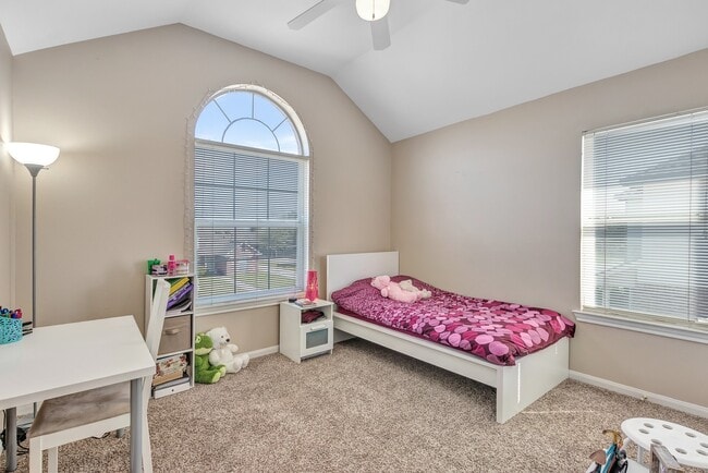 Building Photo - 2400 Pintail Loop