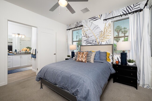 Building Photo - 74300 Country Club Dr