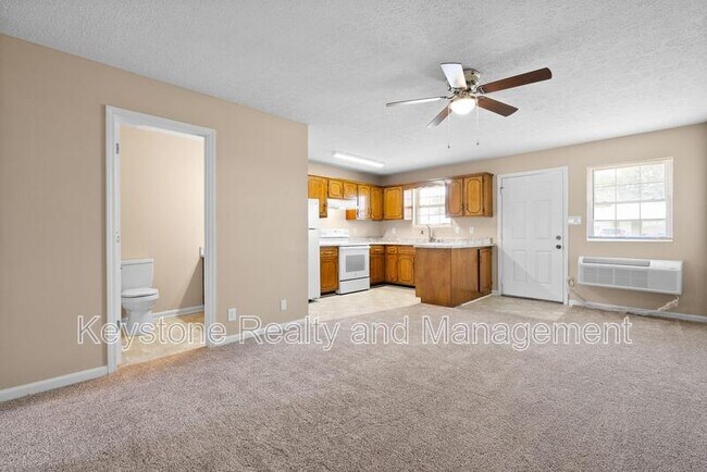 Building Photo - 308 Thompsonville Ln
