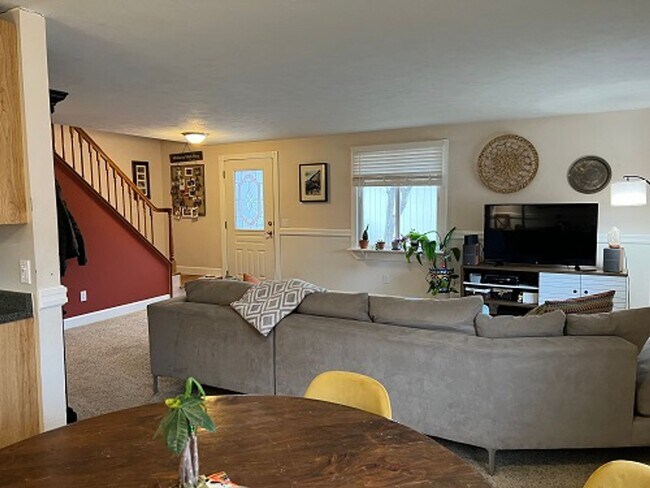 Building Photo - Comfortable Fort Collins Living with Great Outdoor Space
