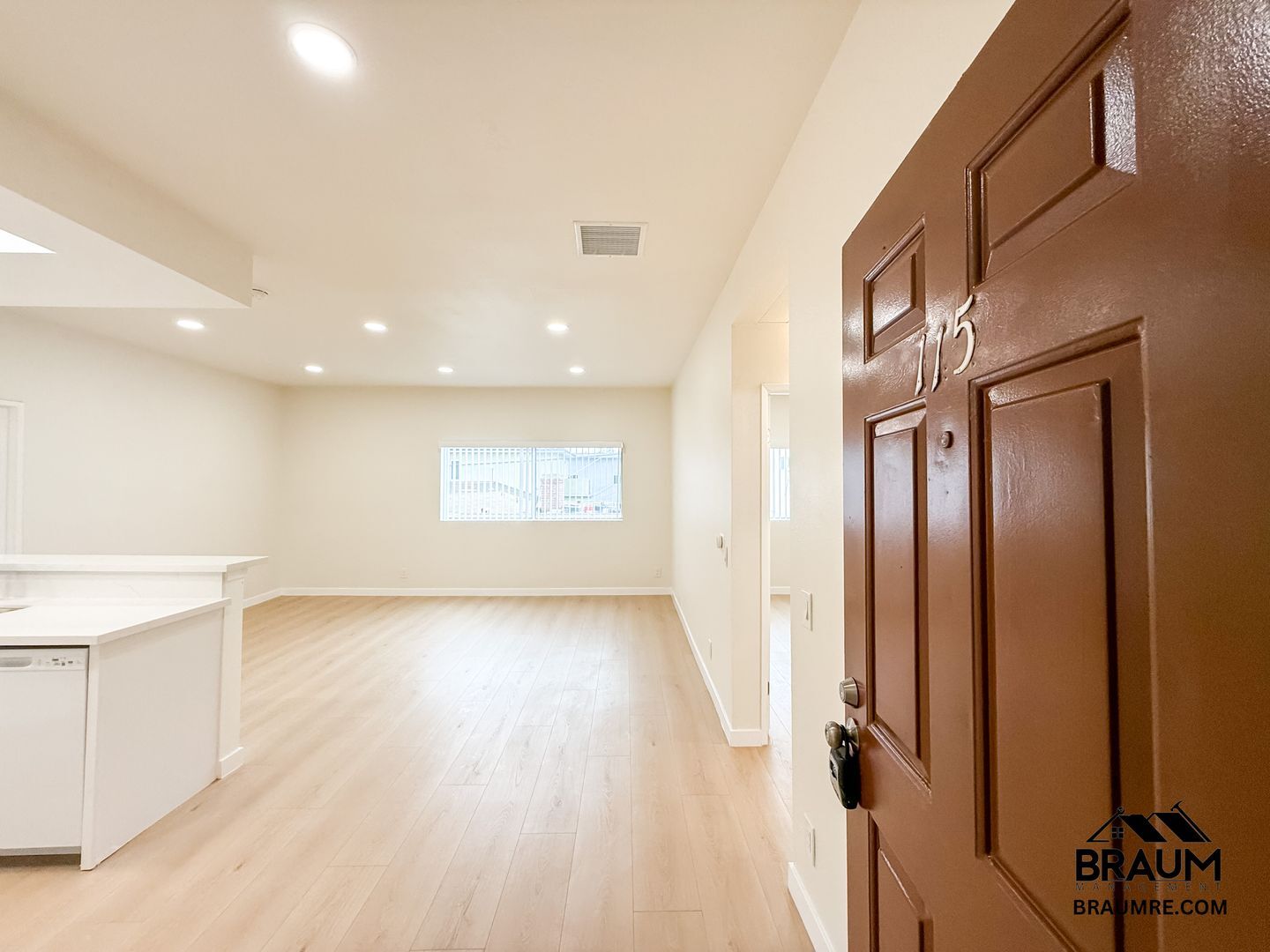 Building Photo - 11459 Collins St