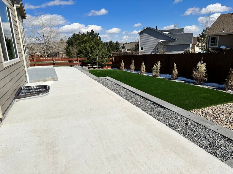 Building Photo - 17451 Leisure Lake Dr