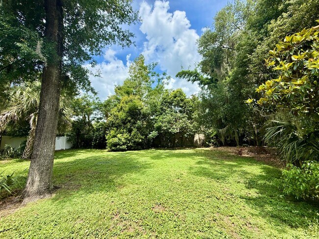Building Photo - GORGEOUS, COMPLETELY REDONE 3/2 MAITLAND H...