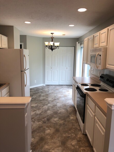 Kitchen - 1712 Stone Hollow Ct