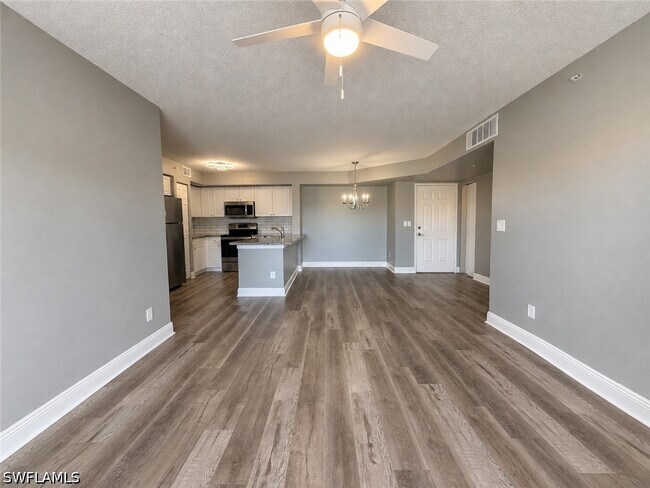 Building Photo - 1240 Wildwood Lakes Blvd