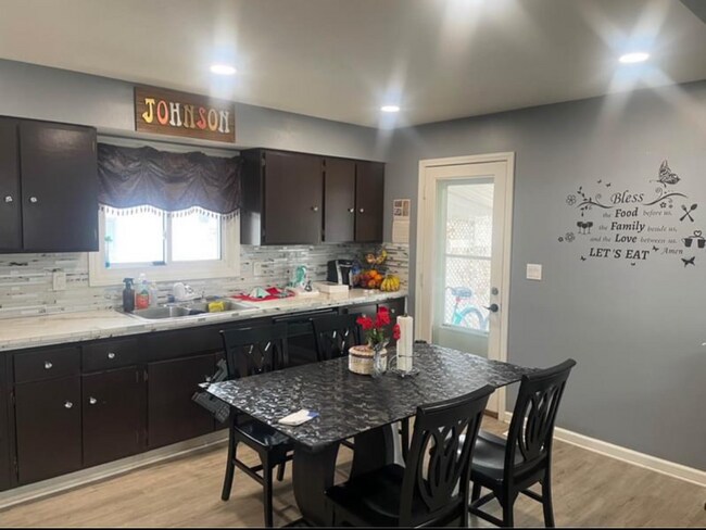 Building Photo - 3500 N 10th St