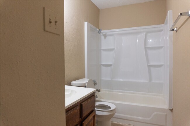 Building Photo - 8643 Causeway Dr