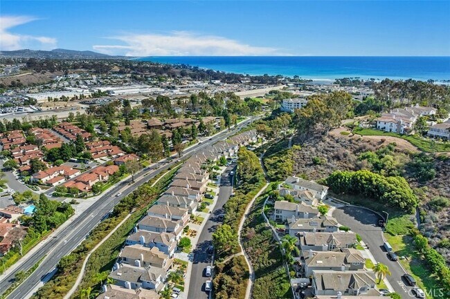 Building Photo - 33722 Bridgehampton Dr