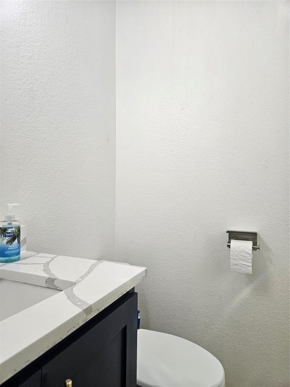 Building Photo - 13400 Coomes Dr