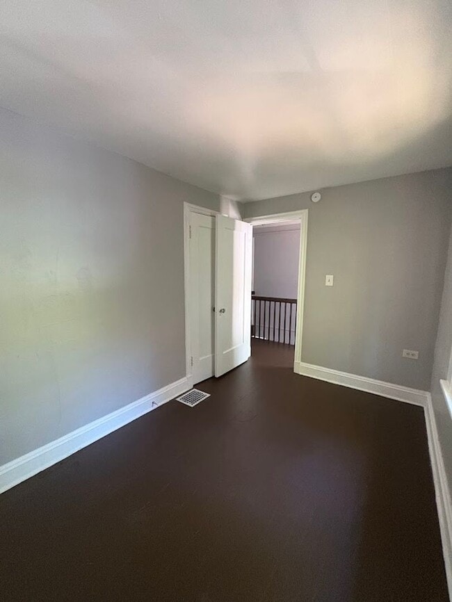 Building Photo - Three bedroom two bathroom home for rent