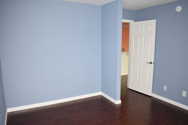 Building Photo - 1019 Dornajo Way