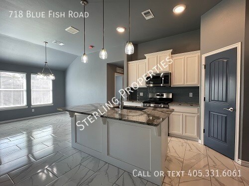 Building Photo - 718 Blue Fish Rd