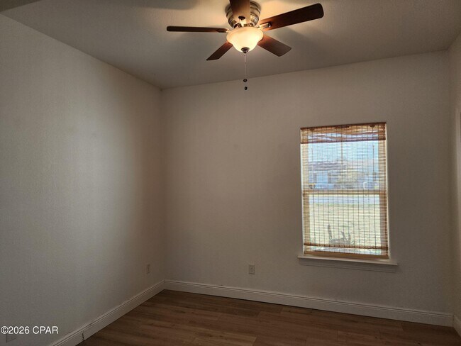 Building Photo - 114 Heather Dr