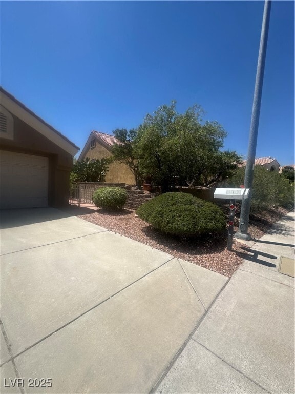 Building Photo - 9709 Blue Bell Dr