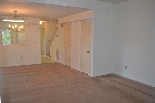 Building Photo - 109 Clemson St