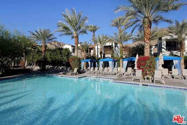 Building Photo - 48613 Classic Dr