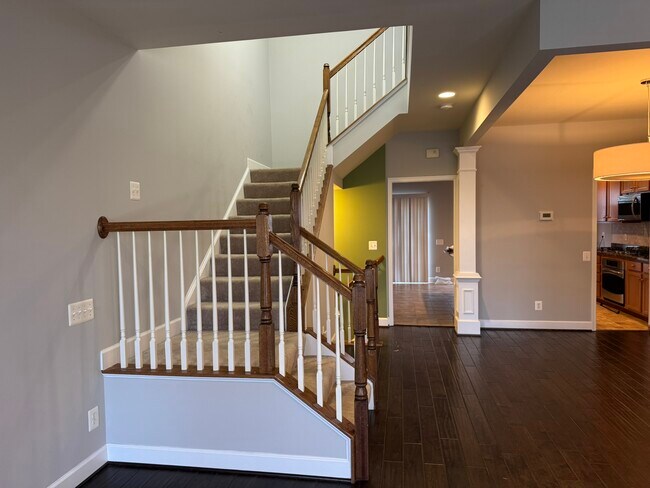 Building Photo - 14828 Potomac Branch Dr