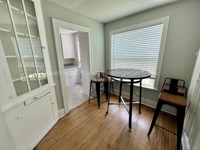 Building Photo - 1310 28th St N