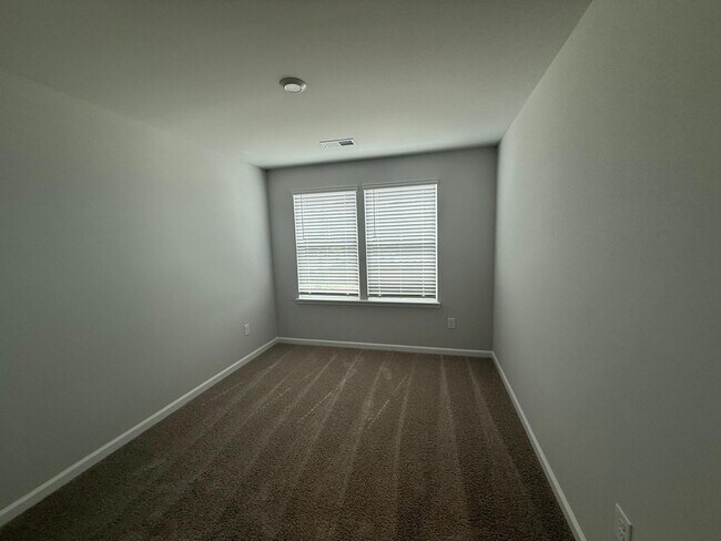 Building Photo - 105 Santorini Wy