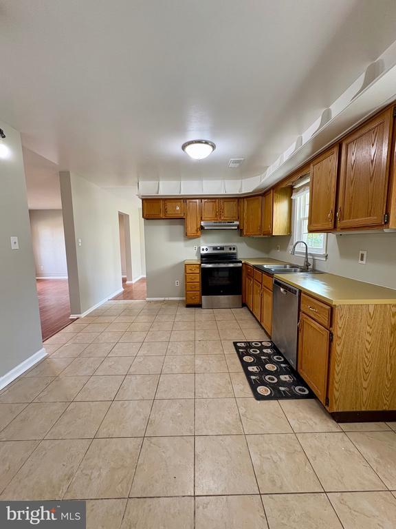 Building Photo - 106 Sunset Way