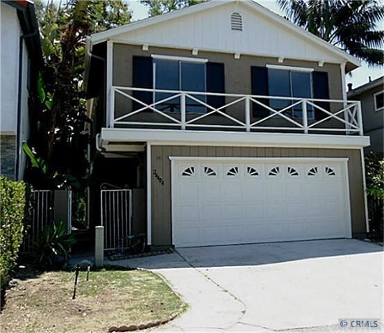 Primary Photo - Beautiful 5 bedroom 2.5 bathroom sitting r...