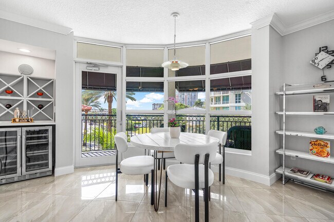 Building Photo - 600 S Dixie Hwy