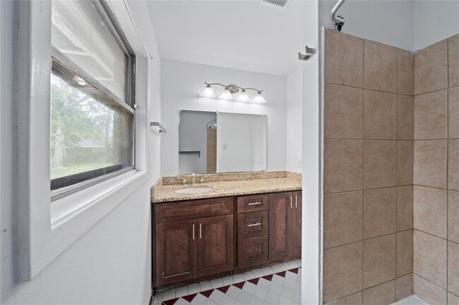 Building Photo - 12217 Palmbeach St