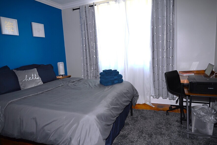 Building Photo - 1544 Oakridge Rd