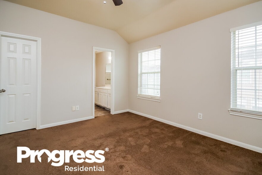 Building Photo - 4959 N Cancun Dr
