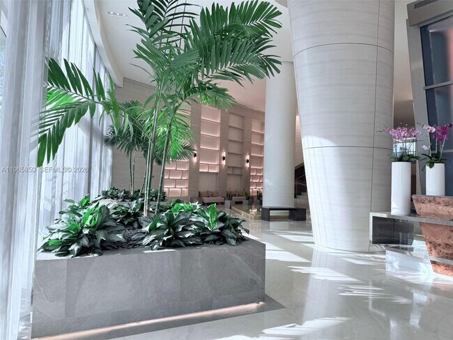 Building Photo - 18201 Collins Ave