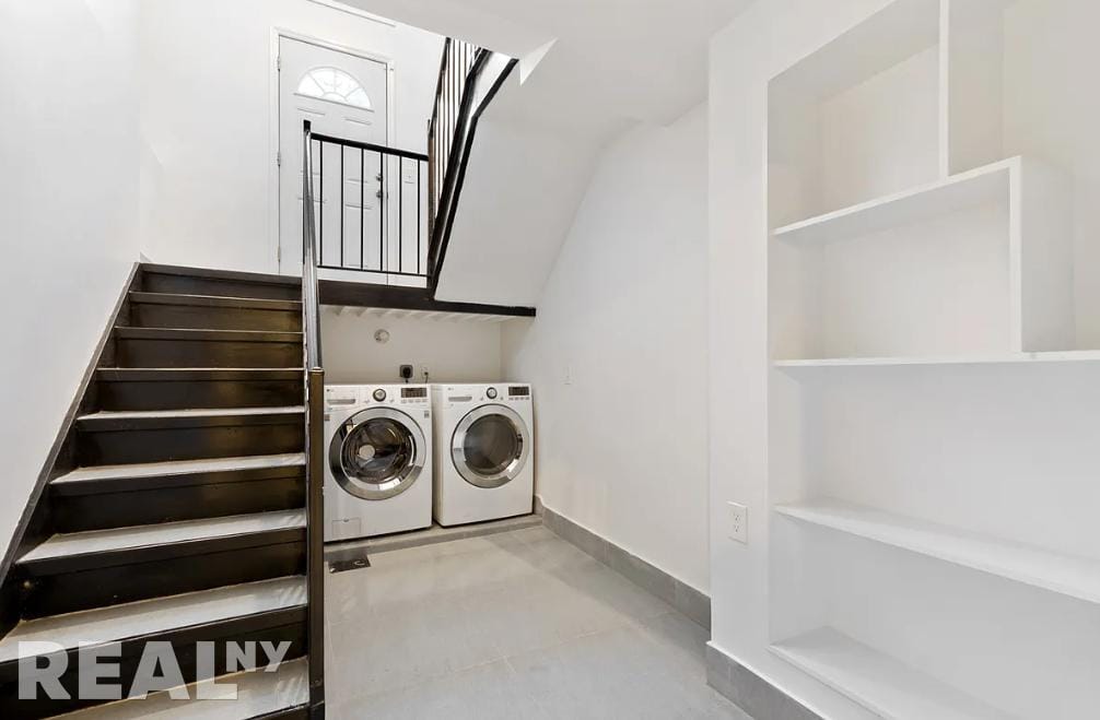 Building Photo - 443 Jefferson Ave