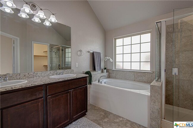 Building Photo - 3410 Greyfriar Dr