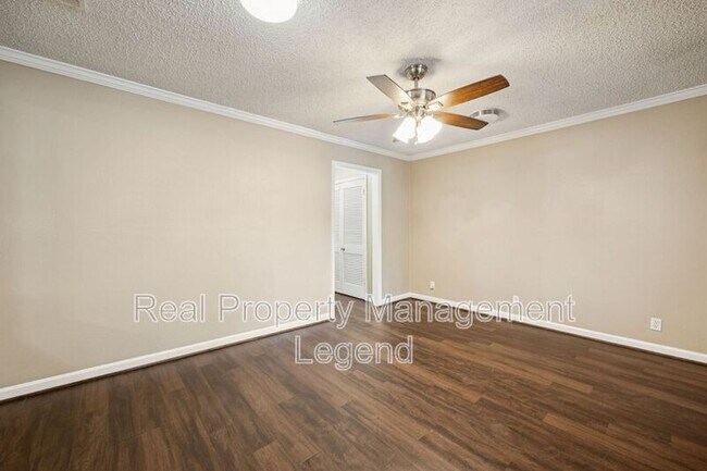 Building Photo - 2017 Durham St