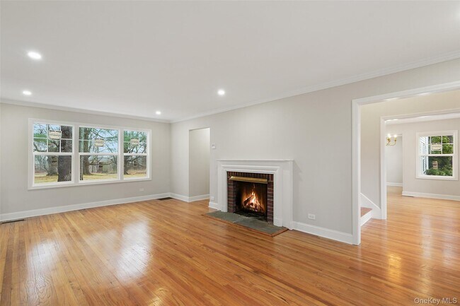 Building Photo - 790 Hardscrabble Rd