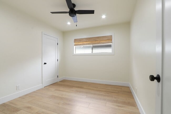 Building Photo - 3 bed 2 bath remodeled home features rustic charm blended with contemporary elegance