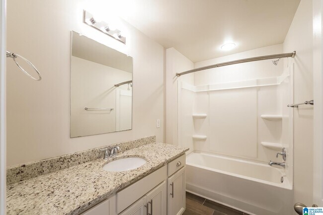Building Photo - 808 Huntington Trce