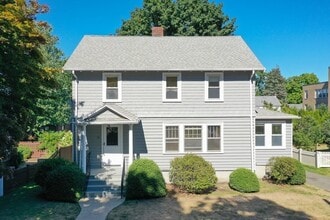 Building Photo - 15 Ledyard St
