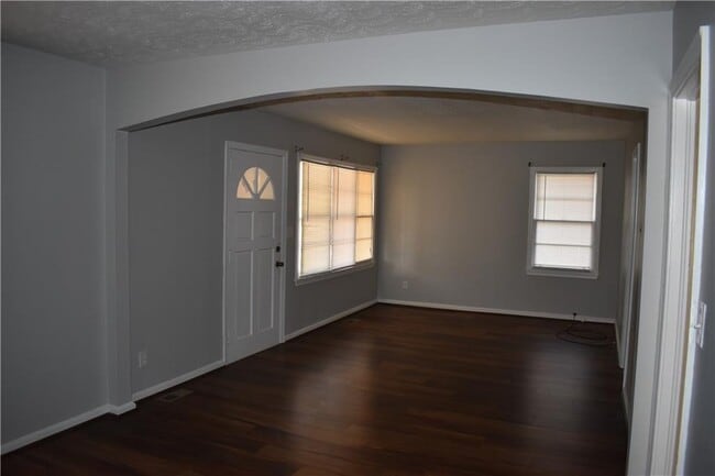 Building Photo - 1703 Kitchens Rd