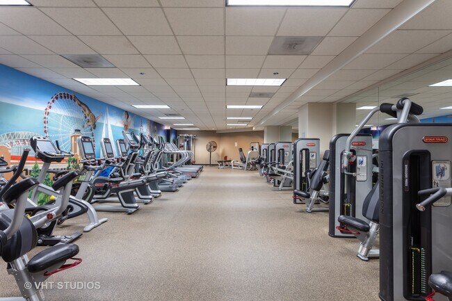 Building Photo - 480 N McClurg Ct
