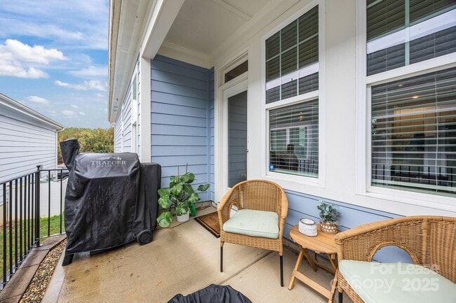 Building Photo - 113 Mac Aly