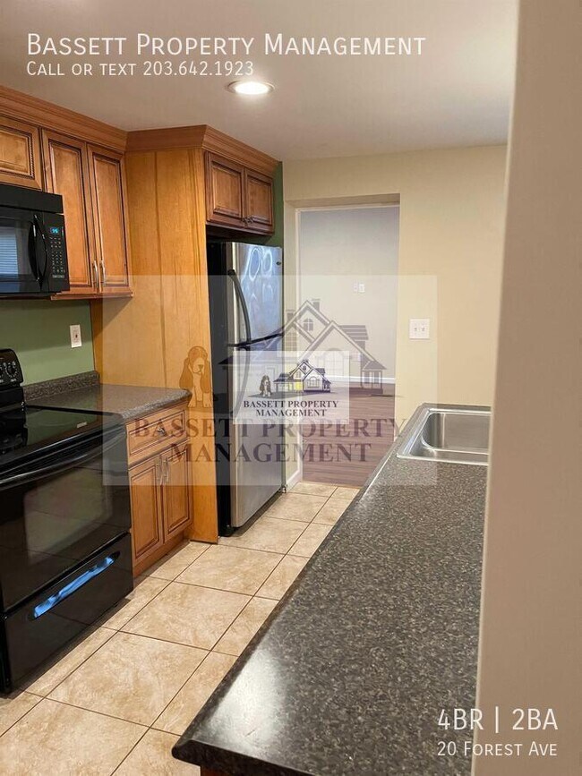 Building Photo - 20 Forest Ave